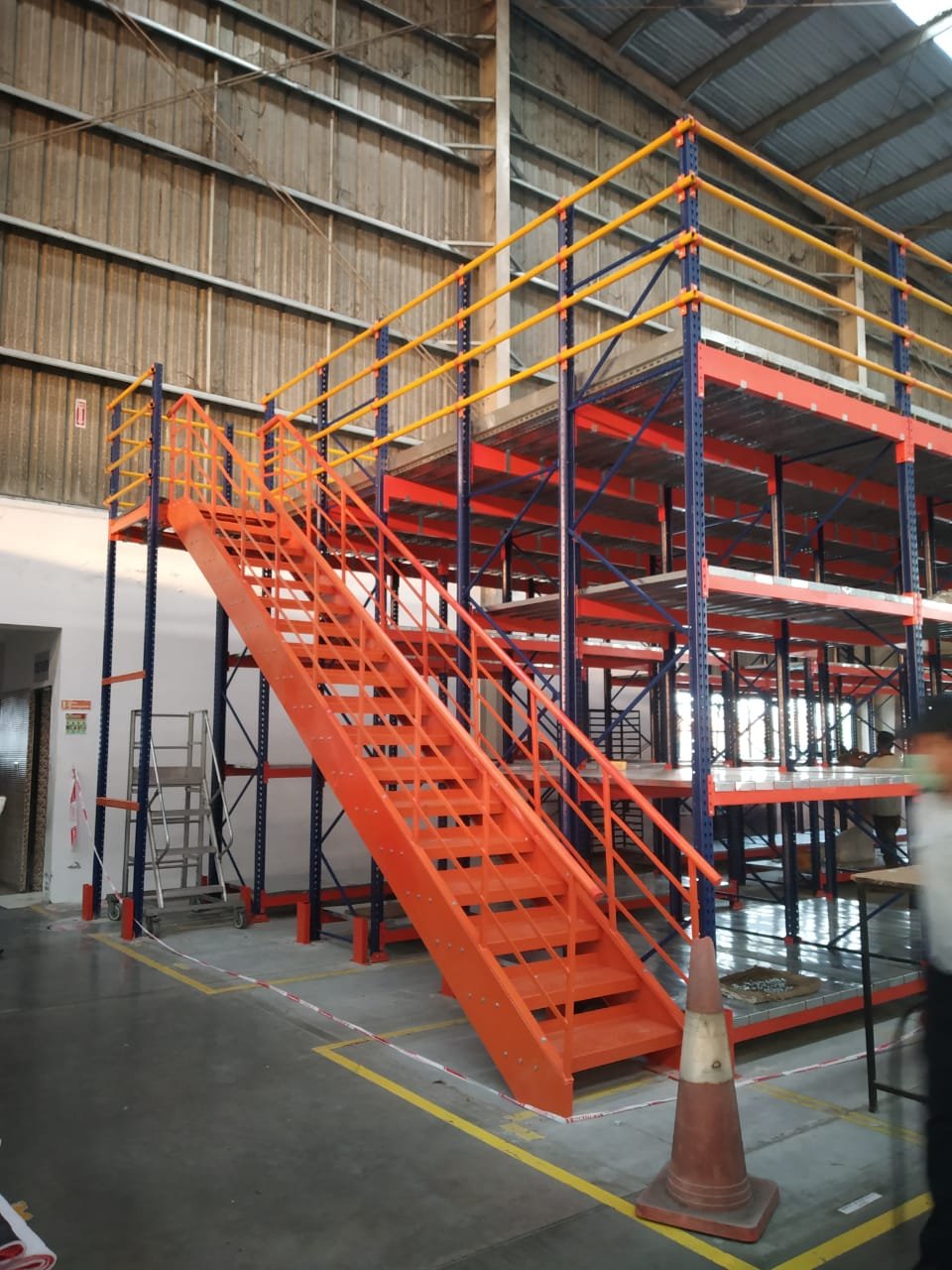Mezzanine Floor Manufacturer in Noida